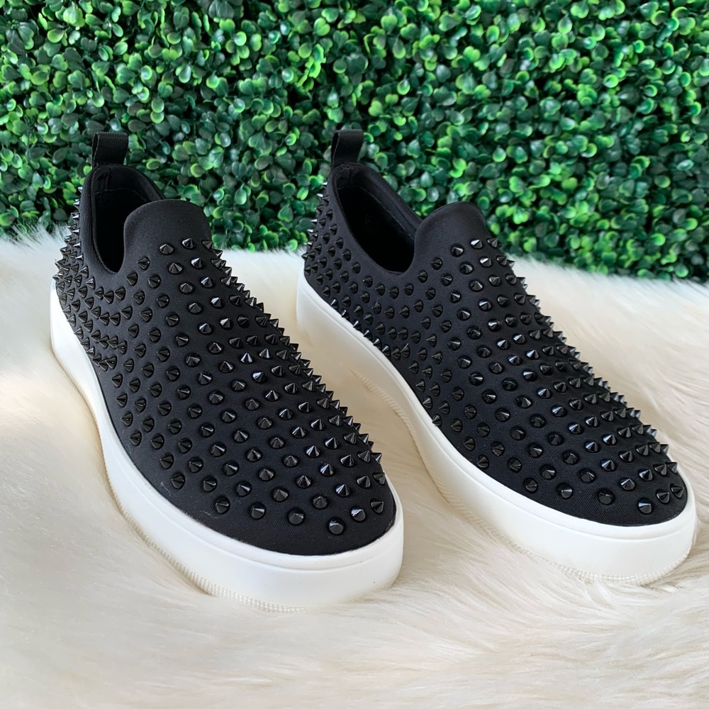 Steve Madden Baxon Spiked Sneakers Loafers Tennis